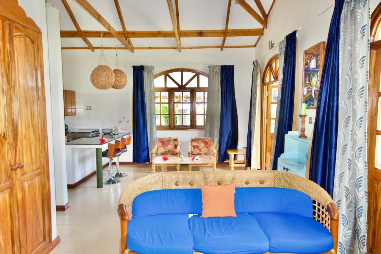 Sea Splash Self Catering And La Petite Maison Grand Anse  Luaran gambar